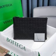 Bottega Veneta Medium Pouch Intreccio Lambskin Black