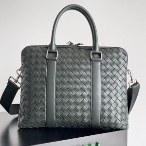 Bottega Veneta Large Intreccio Briefcase with Detachable Strap Calfskin Black